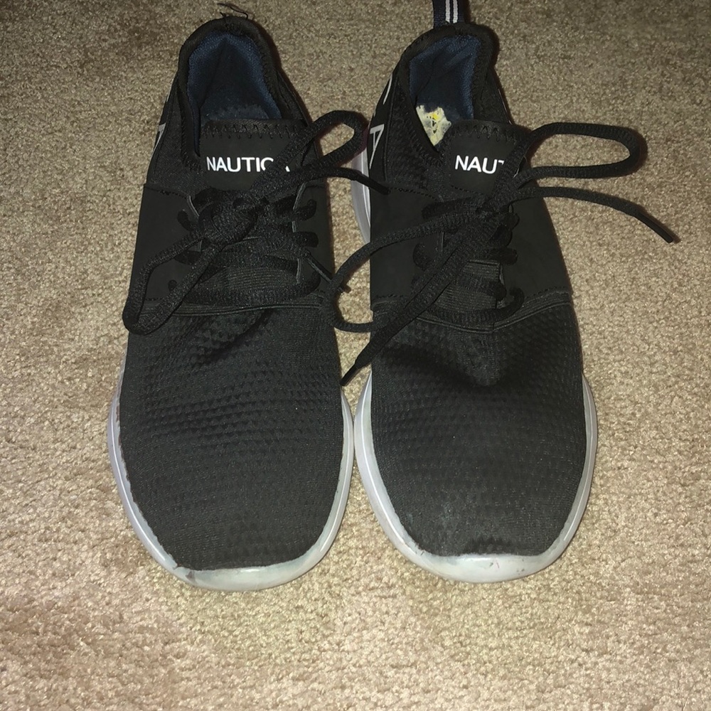 Gym shoes
